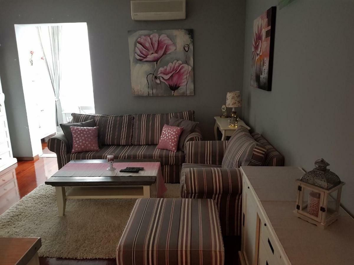Cozy Apartment In โรวีน ภายนอก รูปภาพ