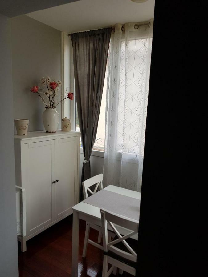 Cozy Apartment In โรวีน ภายนอก รูปภาพ